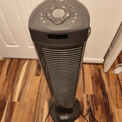 Seville Classics Oscillating Fan 