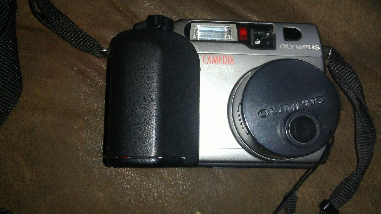 Olympus brand camedia digital camera c-3000 zoom w/memory card