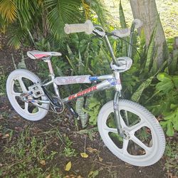 2017  20 IN  PK RIPPER SUPER ELITE PRO XL bmx