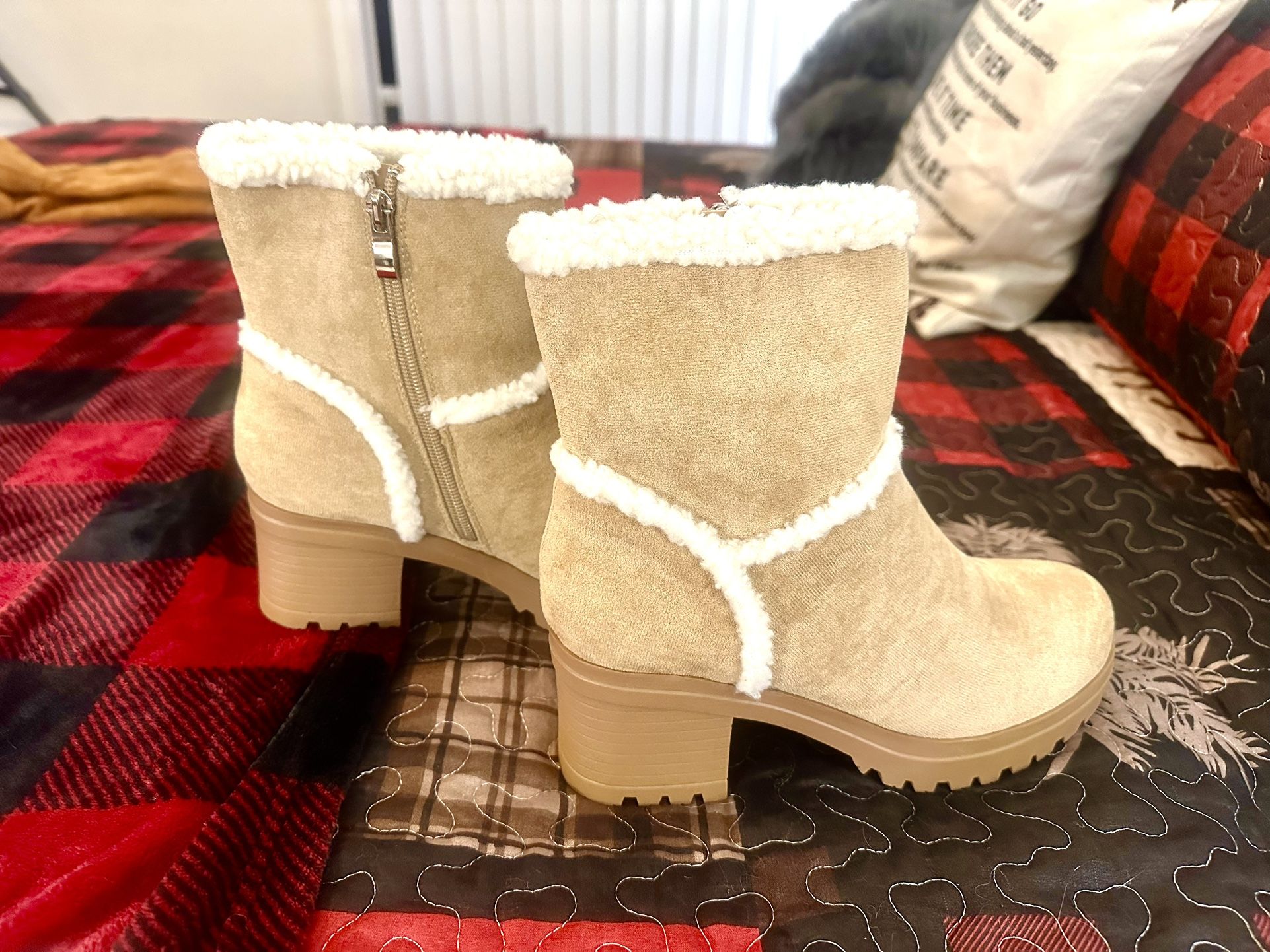 BRAND NEW TAN SUADE ANKLE BOOTS W/ FUR TRIM