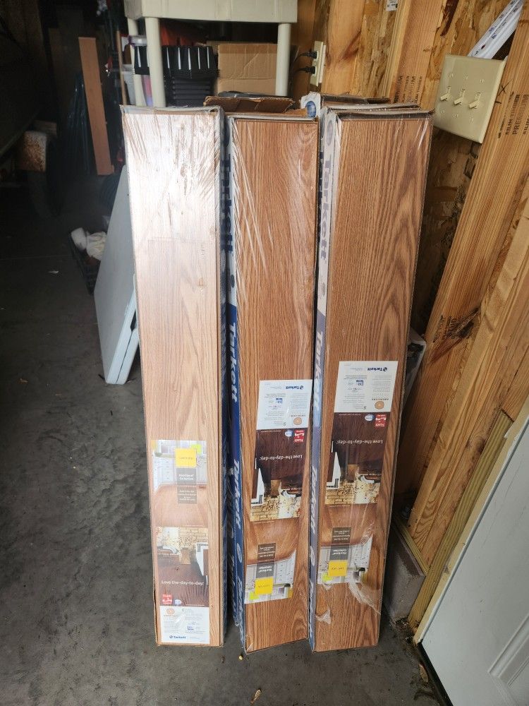 92.75 sf new hardwood flooring, caramel color.