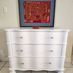 SOLID WOOD DRESSER ENTRY TABLE DELIVERY AVAILABLE