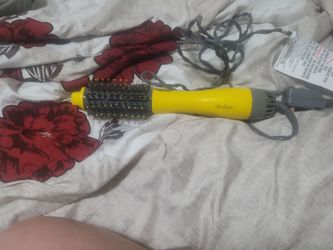 Drybar 2.4 oval brush