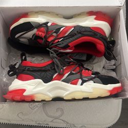 Javi Red/White Size 9
