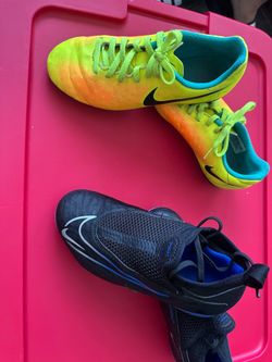 Kids soccer cleats