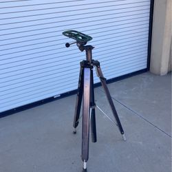 Tripod Adjustable 