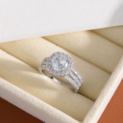 Hot selling high-end full diamond ring female temperament niche fashion ring hand jewelry light luxury diamond ring