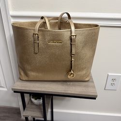 Pretty stuff (Ask for price)