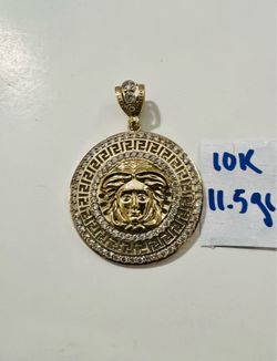 10K Solid Gold Pendant For Wedding 11.5Gr