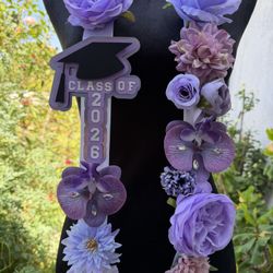 💜 CUSTOM GRADUATION LEIS 💜