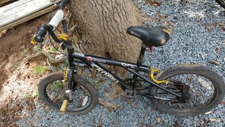 18 inch razor Cobra kid bike