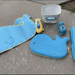 Skip Hop Bath Pad Mat  And Accessories 