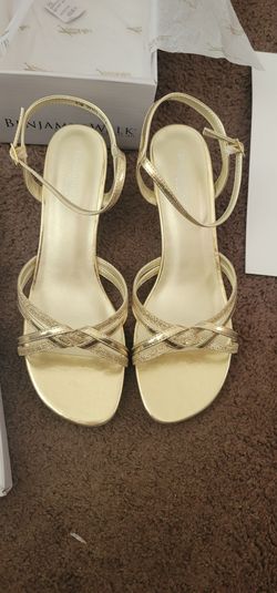 Woman's dress shoes