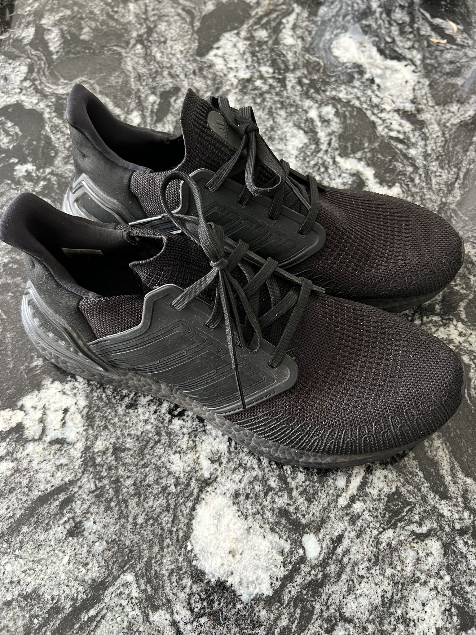 Adidas Sneakers