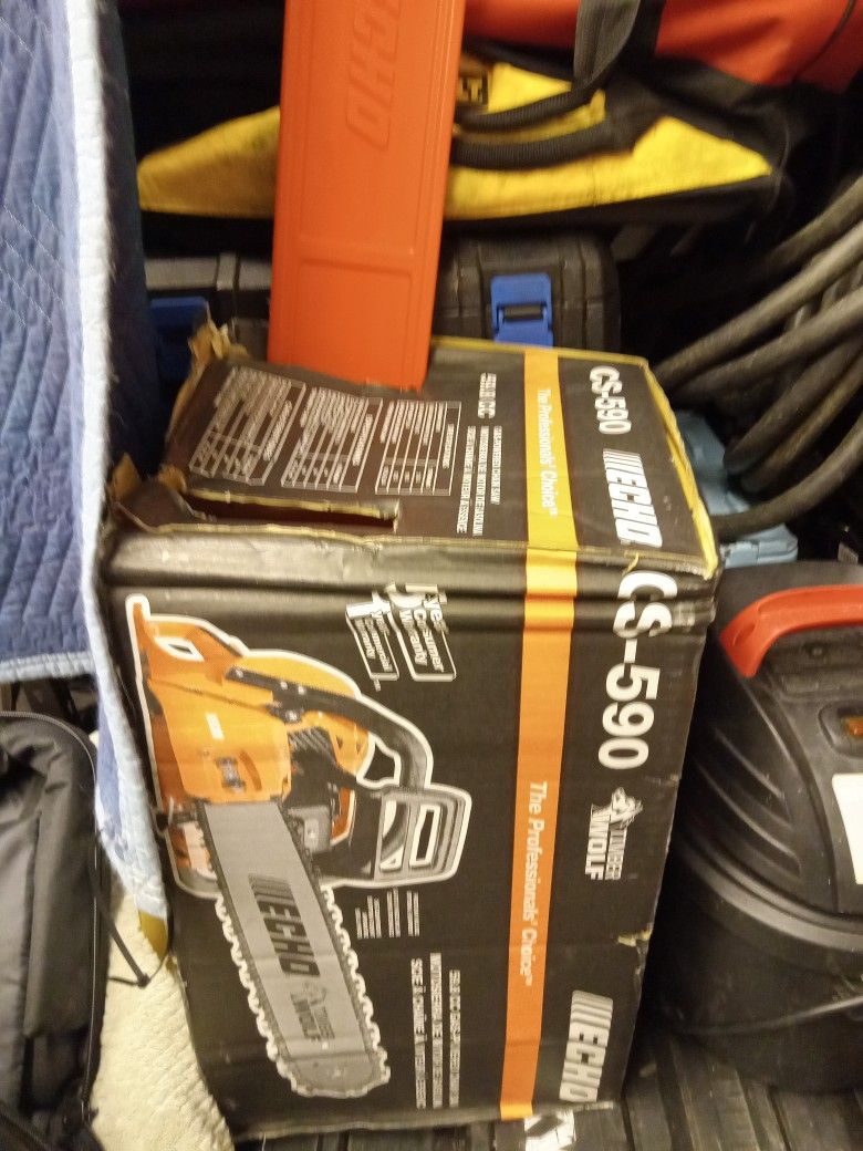 BRAND NEW IN BOX CHAINSAW