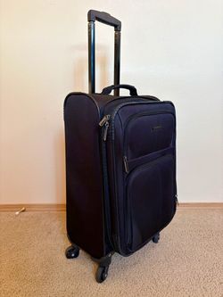 U.S. Traveler Black Softside Spinner Suitcase