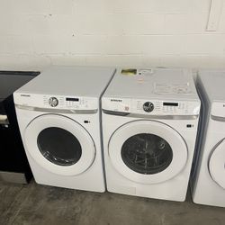 White Samsung Washing Machine & Dryer Laundry Set 🧺 