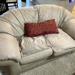 Full set: Leather Couch And Love Seat $100