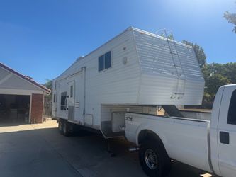 29’ trailer/toyhauler/travel trailer 15,000 OBO