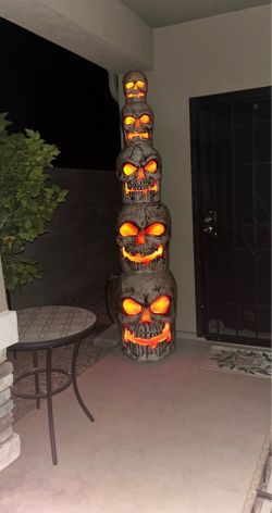 Home Depot skull stacks