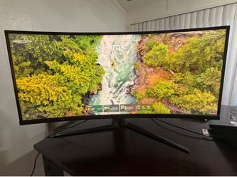 Curved Monitor