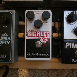 Electro-harmonix Nano Big Muff Fuzz/distortion Pedal