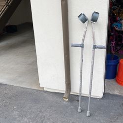 Crutches 