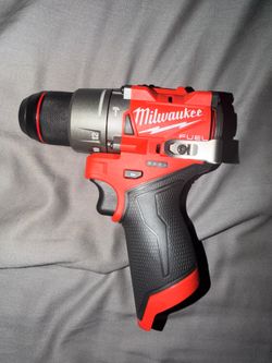 Milwaukee m12 drill