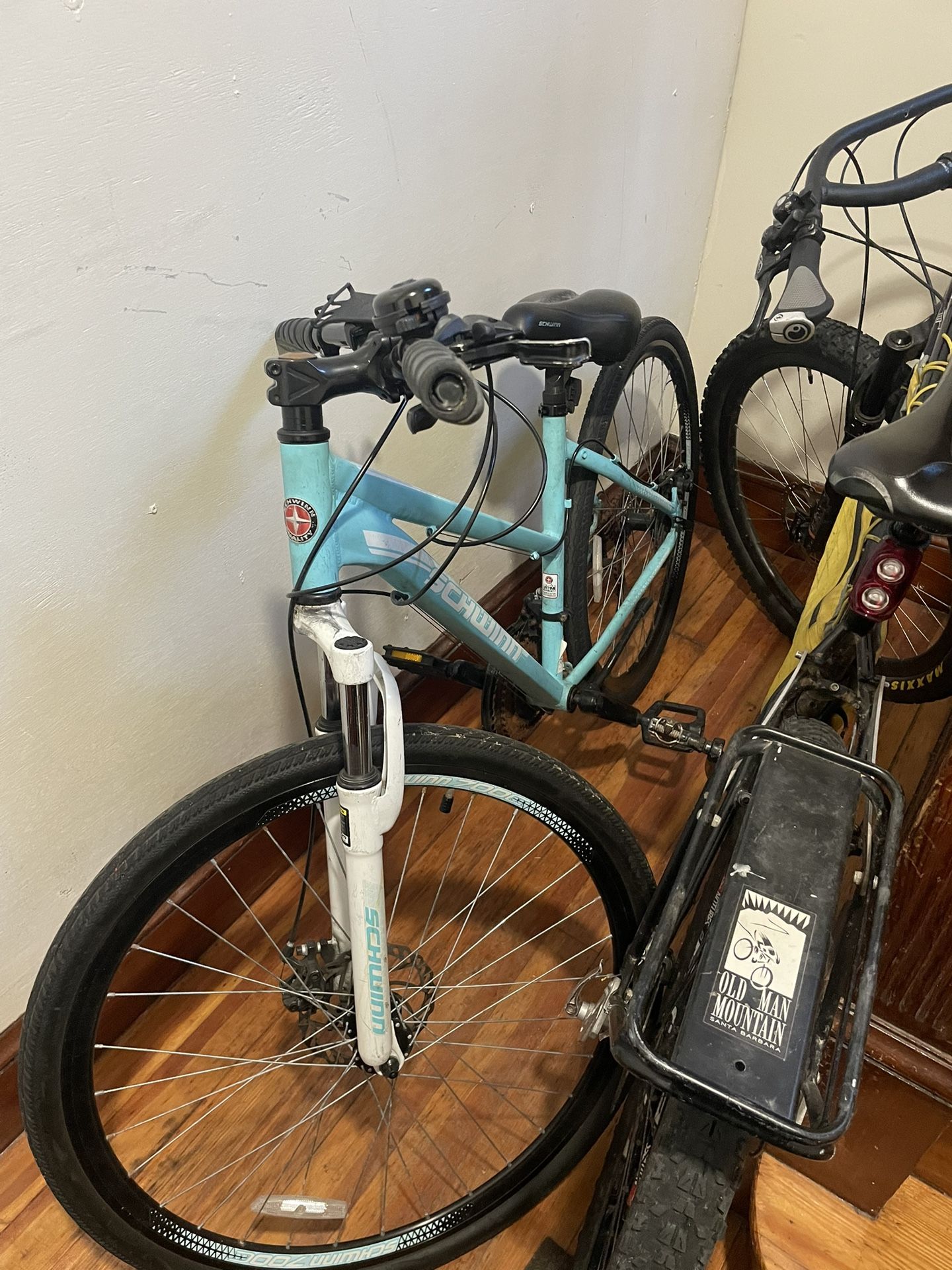 chwinn Light Blue Hybrid Bike - Commuter/Cruiser
