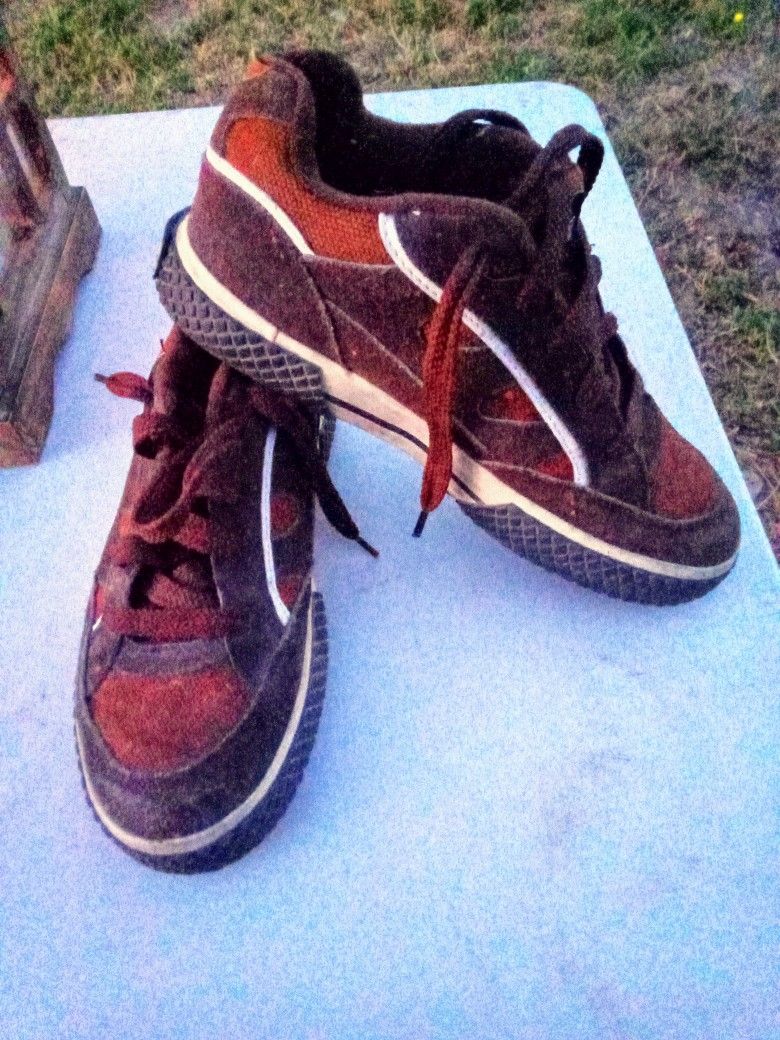 Size 8 Mens Skate Shoes By DICKIES