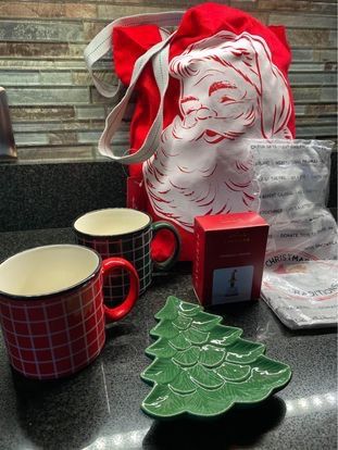 🎄Hallmark Christmas Gift Set w/ Canvas Santa Bag - $15