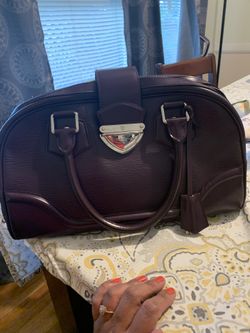 AUTHENTIC Louis Vuitton Epi Leather