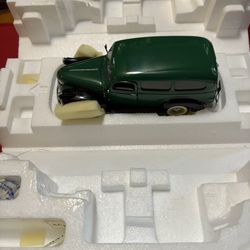 Franklin Mint 1946 Chevrolet Suburban