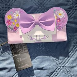 NWT - Minnie Mouse Loungefly Zipper Wallet 