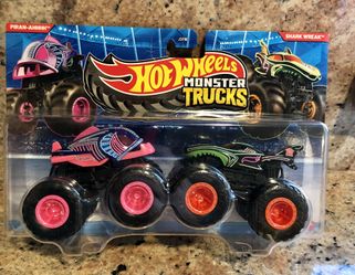 Hot Wheels Piran-Ahhhh vs Shark Wreak Monster Trucks Demo Doubles 1:64 Scale 2Pk