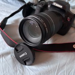 Canon EOS Rebel T6i