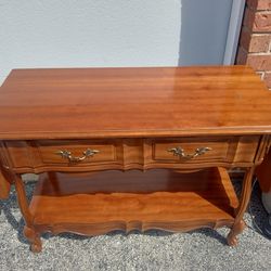Serving Table 