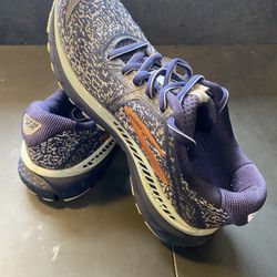 Brooks Adrenaline GTS 20 women's Size 6.5