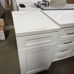 Cabinet 18x25x35