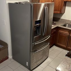 Samsung 28 Cubic Feet Refrigerator