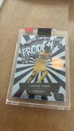 Lamine yamal 1/2 trading card numbered