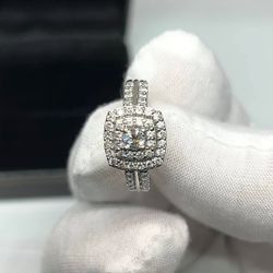 Gold Diamond Ring 