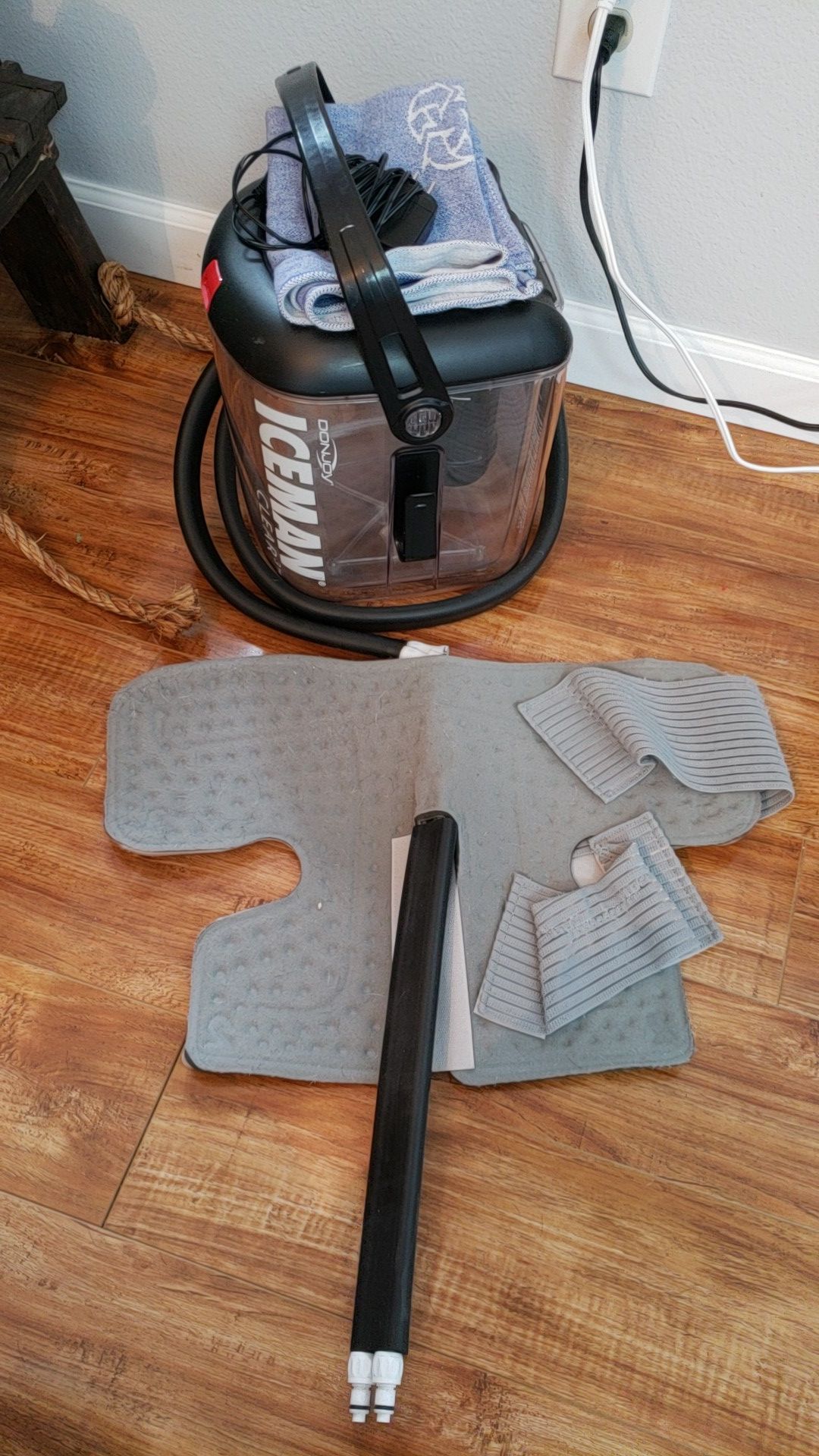 Iceman ice machine for shoulder