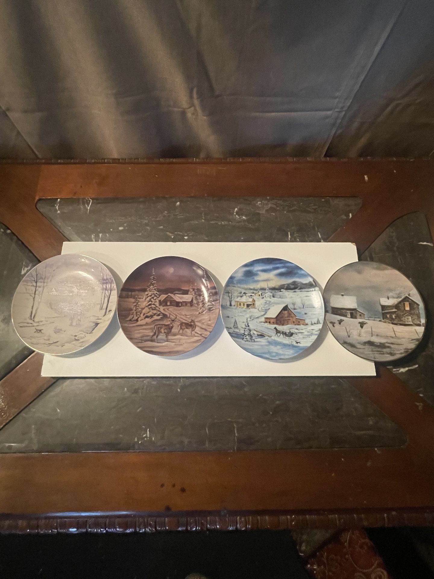 4 Ilka Fine China Hawk Studio And Gallery Iola,Kansas Christmas Time Plates