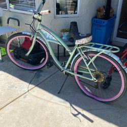 Girls Bike. 