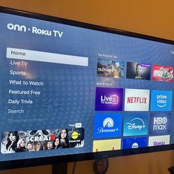 30 inch onn Roku Smart TV + Swivel Wall Mount – Excellent Condition