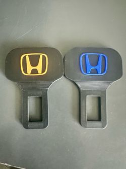 Seat belt silencer