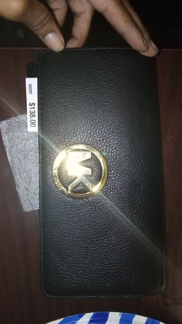 Micheal Kors Wallet