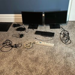 2 Monitors and Docking Station 