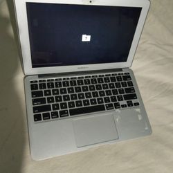 MacBook Air 2014  i5 4 GB For parts Or Repair Motherboard Firmware Locked Good Screlen And Keyboard